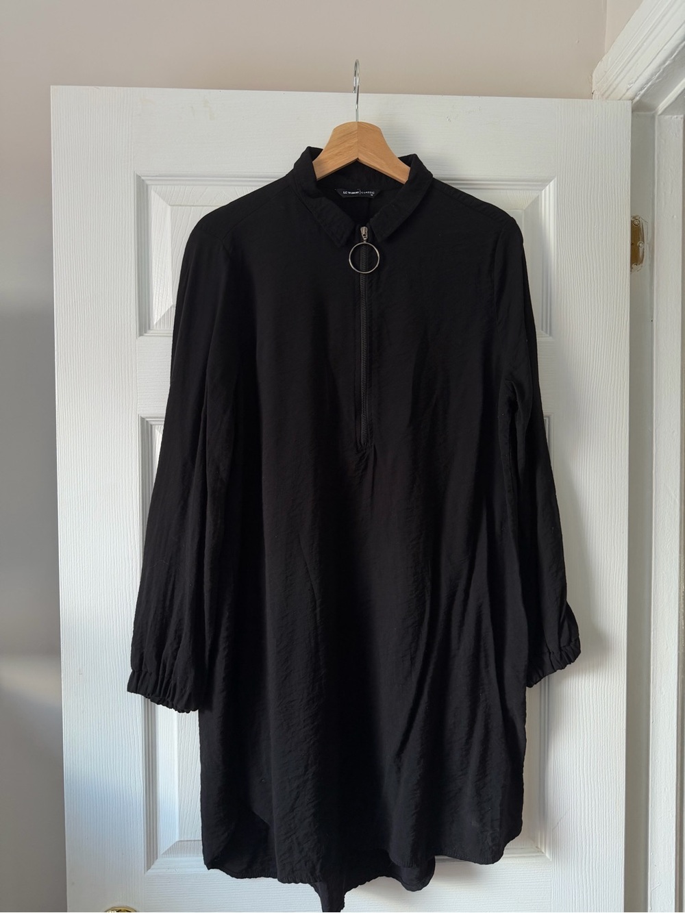 LC Waikiki Black Long-Sleeve Shift Dress with Ring Zip Size S